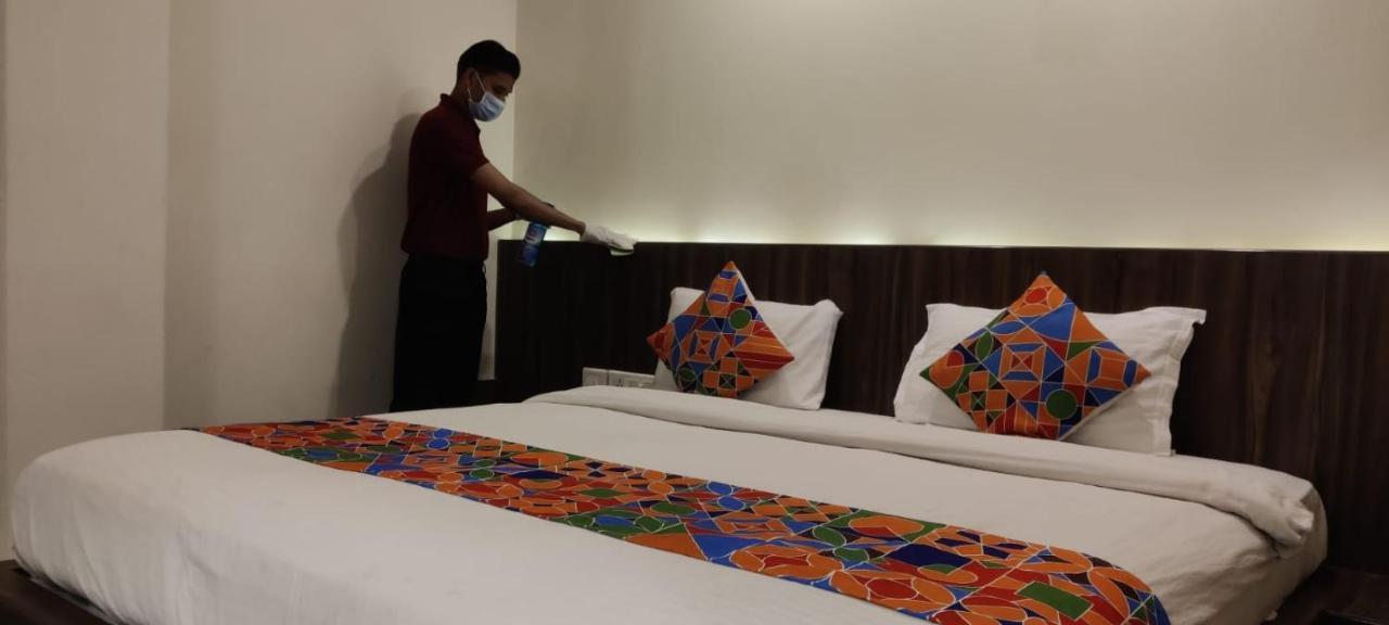 Hotel Grand Ambience Amhedabad Dış mekan fotoğraf