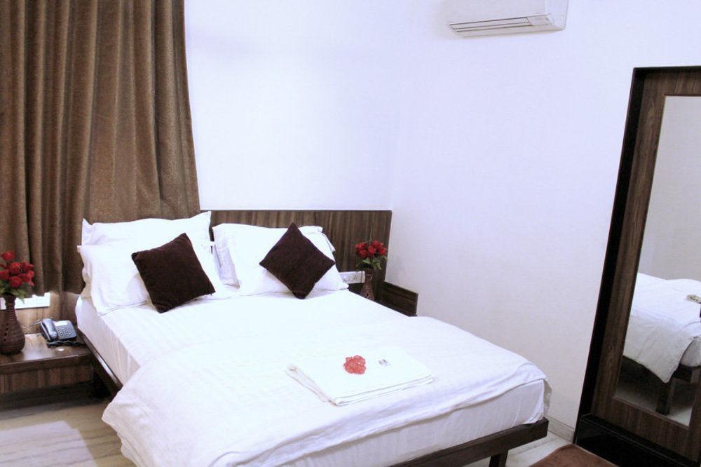 Hotel Grand Ambience Amhedabad Dış mekan fotoğraf