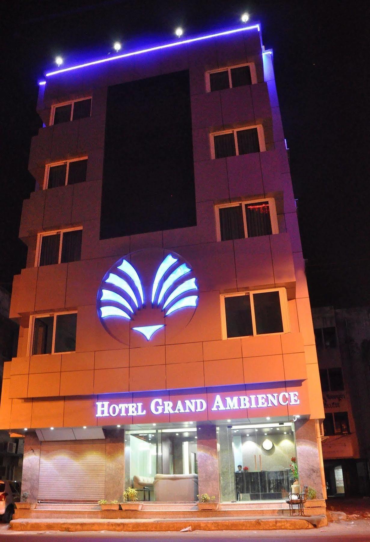 Hotel Grand Ambience Amhedabad Dış mekan fotoğraf